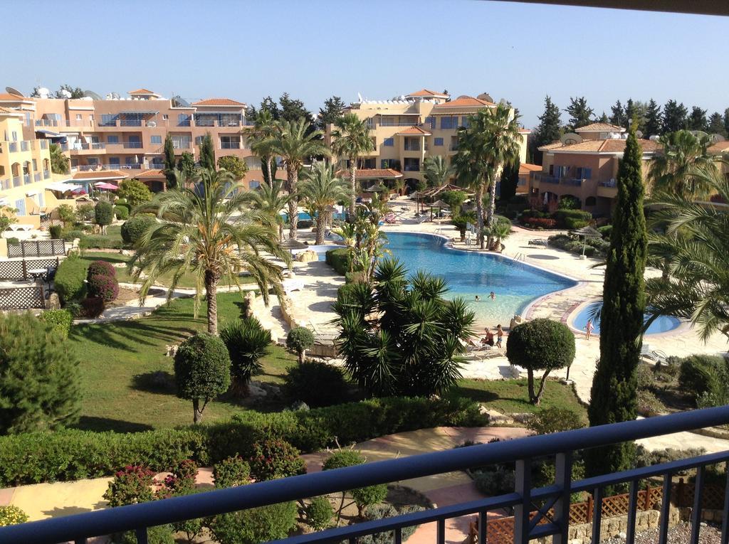 Limnaria Gardens B Apartamento Pafos Exterior foto